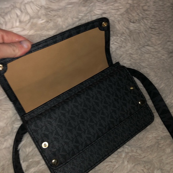 Michael Kors Belt bag - Picture 2 of 7
